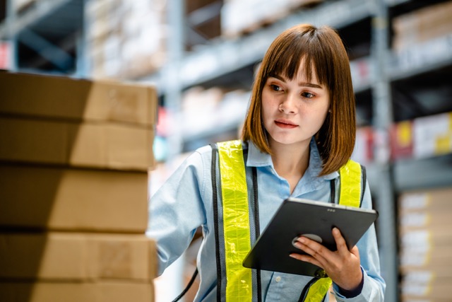 Operator choosing a proof of delivery (POD) system