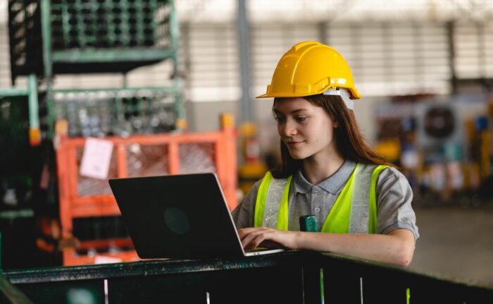 Operator implementing a cloud-based warehouse management system